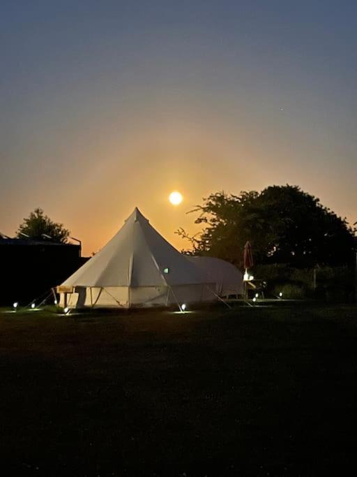 特鲁罗 Cox Hill Glamping Benson酒店 外观 照片